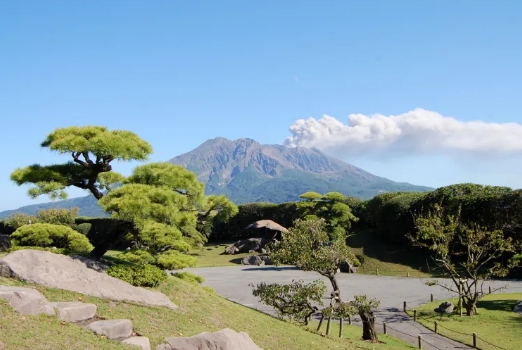 輝鷹旅行社